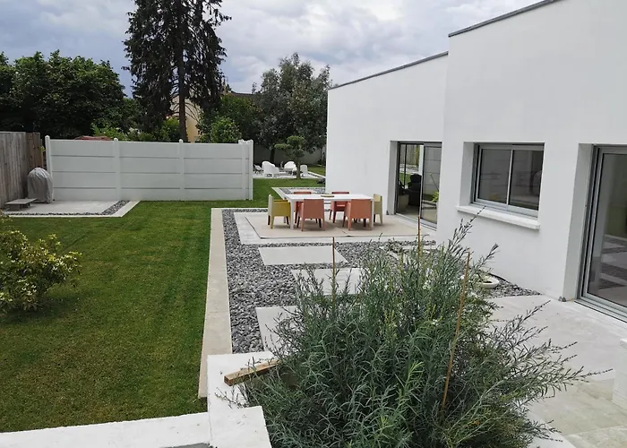 Maison De Particulier 民宿 勒芒